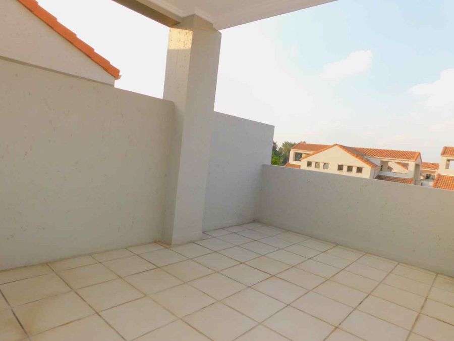 2 Bedroom Property for Sale in Bryanston Gauteng