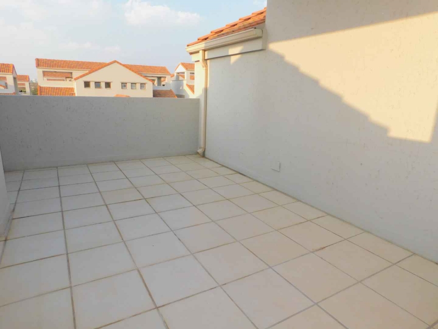 2 Bedroom Property for Sale in Bryanston Gauteng