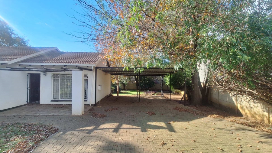 To Let 3 Bedroom Property for Rent in Strubensvallei Gauteng
