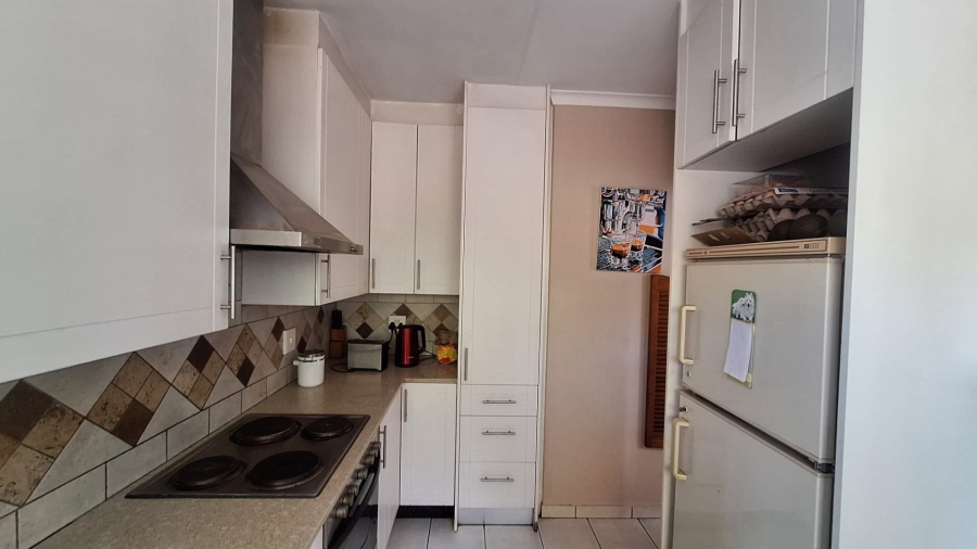 To Let 3 Bedroom Property for Rent in Strubensvallei Gauteng