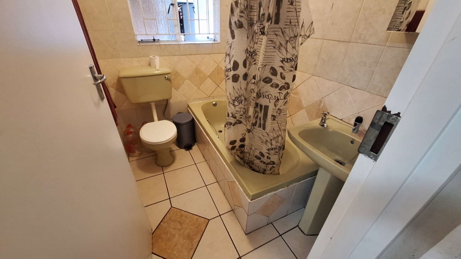 To Let 3 Bedroom Property for Rent in Strubensvallei Gauteng
