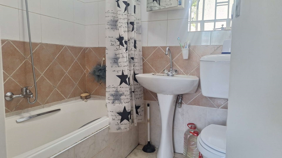 To Let 3 Bedroom Property for Rent in Strubensvallei Gauteng