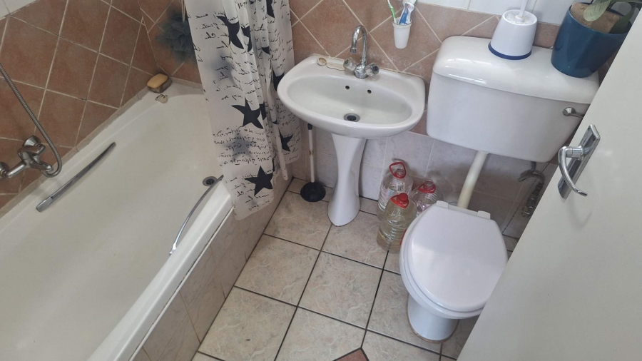 To Let 3 Bedroom Property for Rent in Strubensvallei Gauteng
