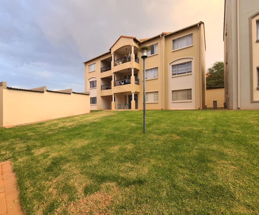 To Let 2 Bedroom Property for Rent in Hazeldean Gauteng