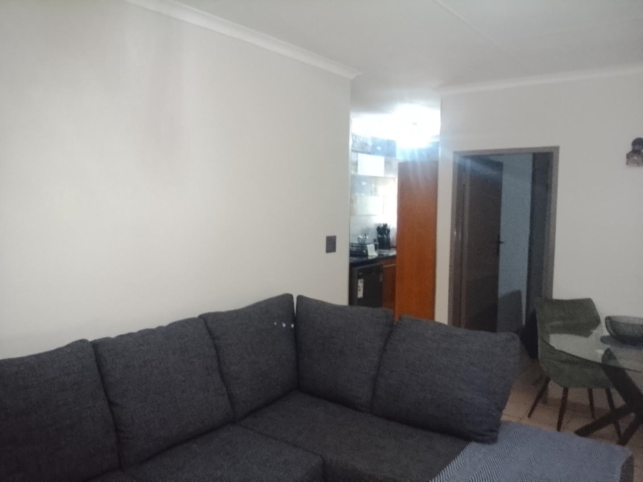 To Let 2 Bedroom Property for Rent in Clubview Gauteng