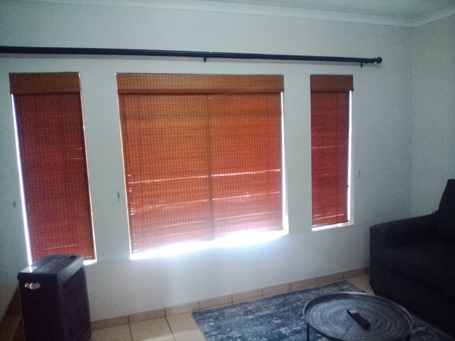 To Let 2 Bedroom Property for Rent in Clubview Gauteng