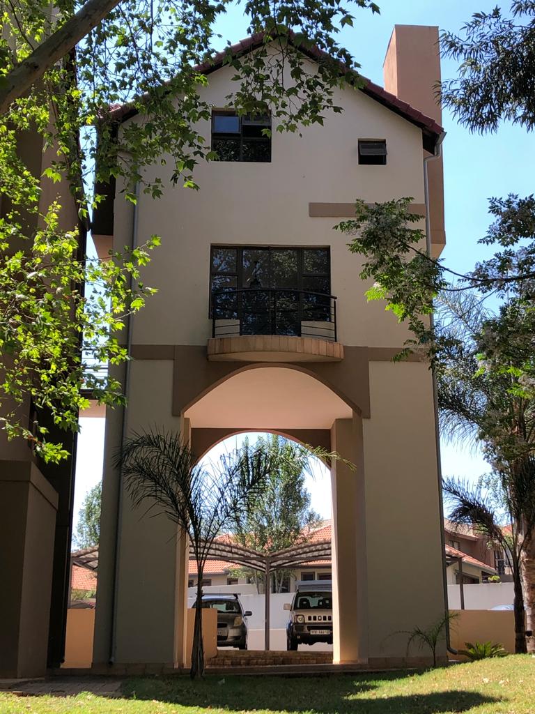 1 Bedroom Property for Sale in Zwartkop Golf Estate Gauteng