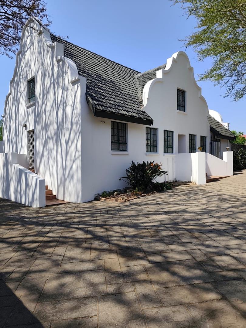 4 Bedroom Property for Sale in The Reeds Gauteng