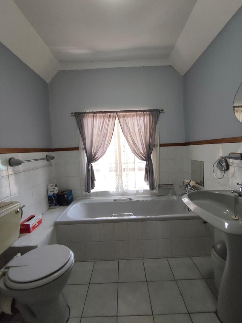4 Bedroom Property for Sale in The Reeds Gauteng