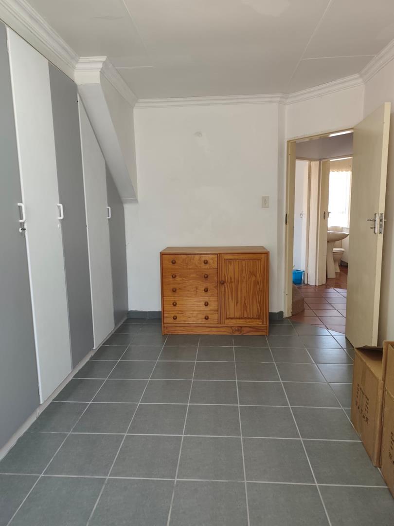 4 Bedroom Property for Sale in The Reeds Gauteng