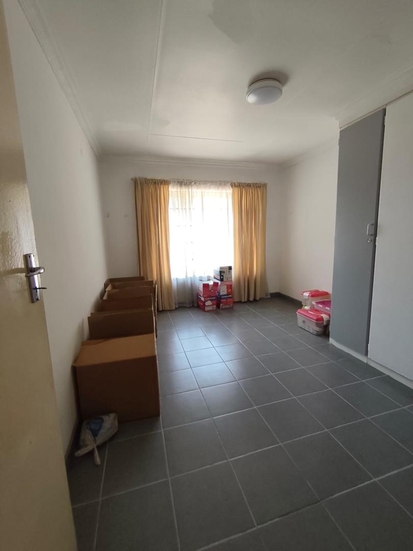 4 Bedroom Property for Sale in The Reeds Gauteng