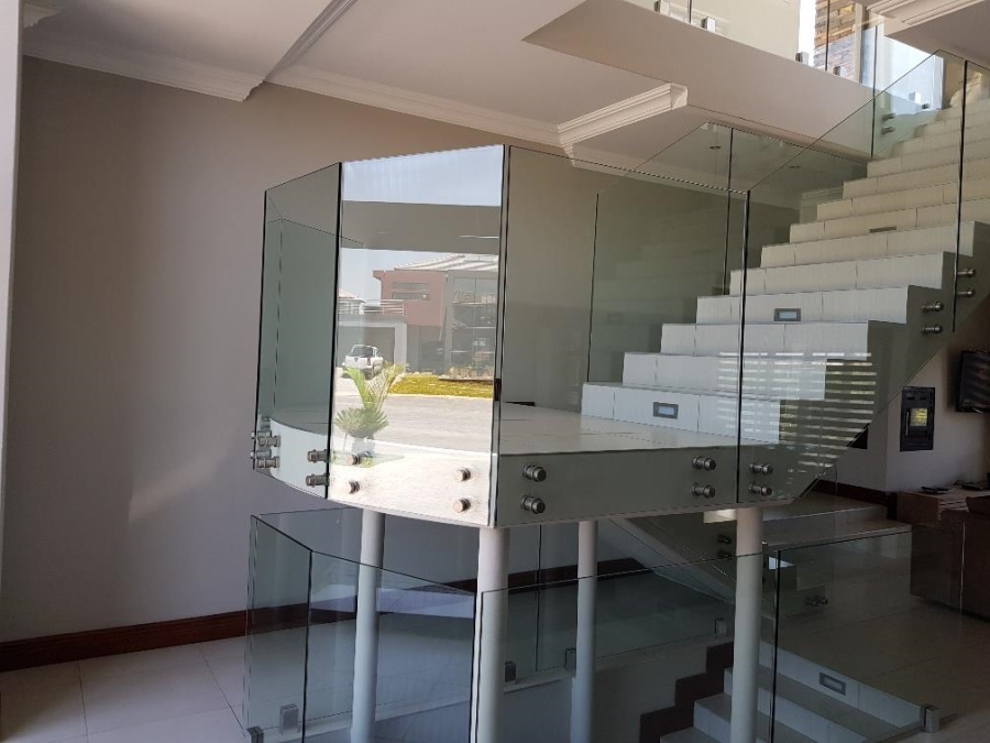 5 Bedroom Property for Sale in Blue Valley Golf Estate Gauteng