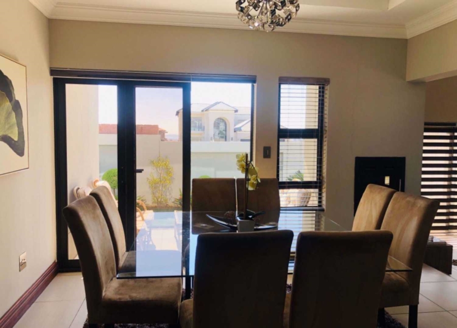 5 Bedroom Property for Sale in Blue Valley Golf Estate Gauteng