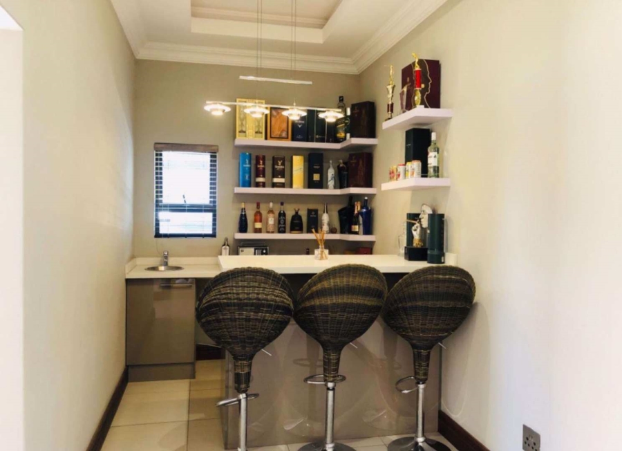 5 Bedroom Property for Sale in Blue Valley Golf Estate Gauteng