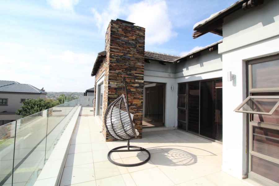 5 Bedroom Property for Sale in Blue Valley Golf Estate Gauteng
