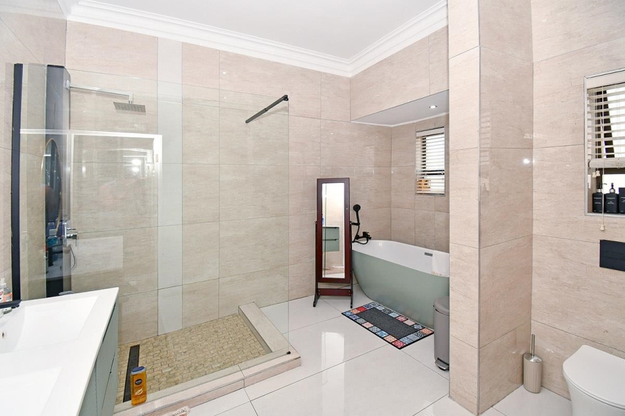 4 Bedroom Property for Sale in Blue Valley Golf Estate Gauteng