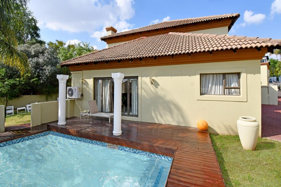 4 Bedroom Property for Sale in Blue Valley Golf Estate Gauteng