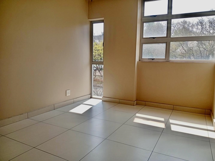 1 Bedroom Property for Sale in Bryanston Gauteng