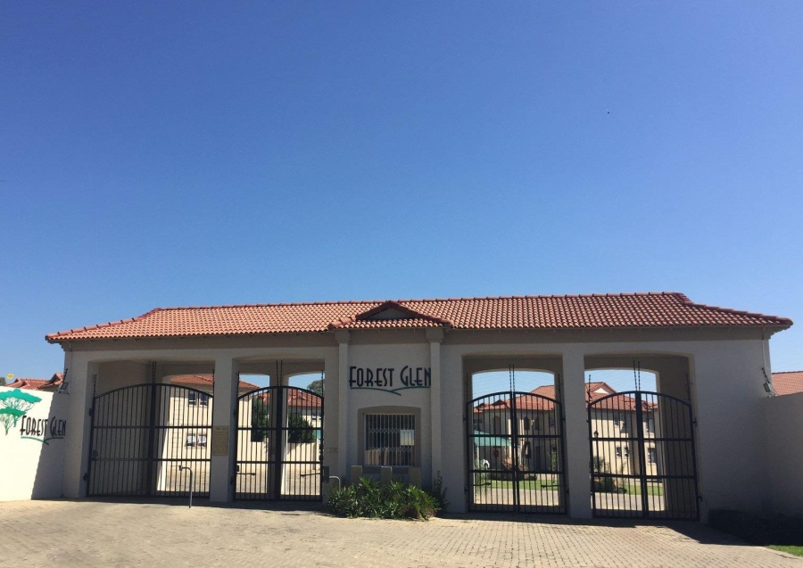 To Let 3 Bedroom Property for Rent in Morehill Gauteng