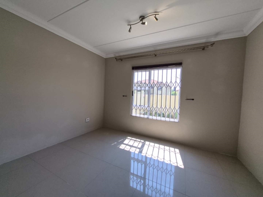 To Let 3 Bedroom Property for Rent in Morehill Gauteng