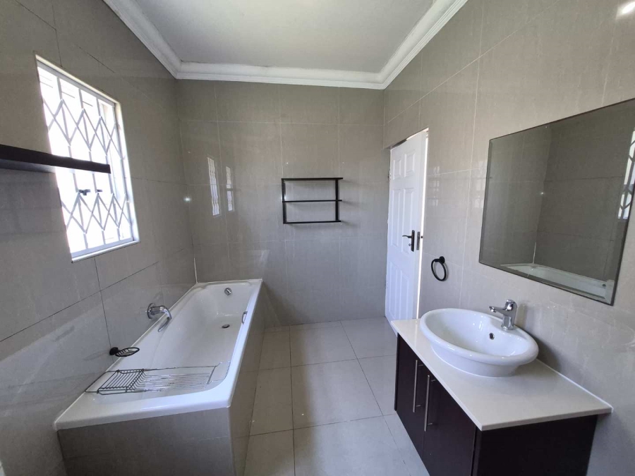 To Let 3 Bedroom Property for Rent in Morehill Gauteng