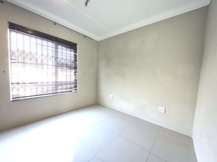 To Let 3 Bedroom Property for Rent in Morehill Gauteng