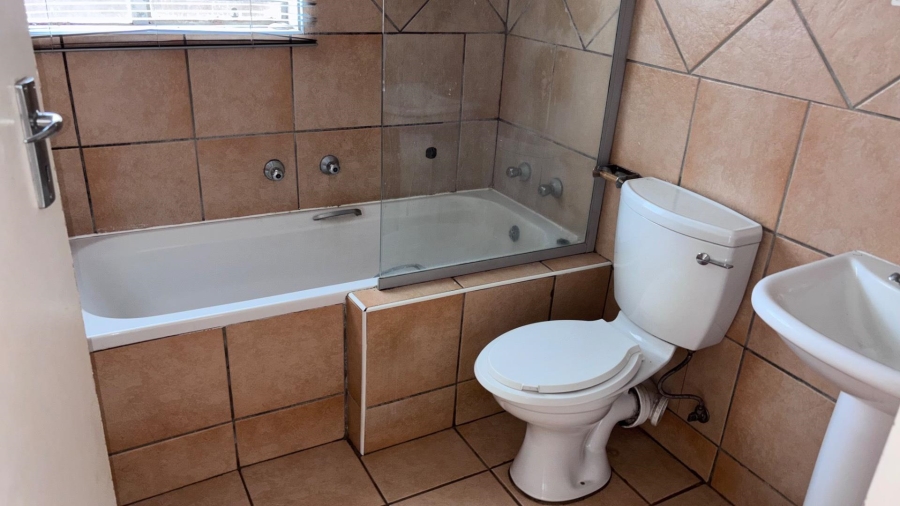 To Let 2 Bedroom Property for Rent in Clarina Gauteng