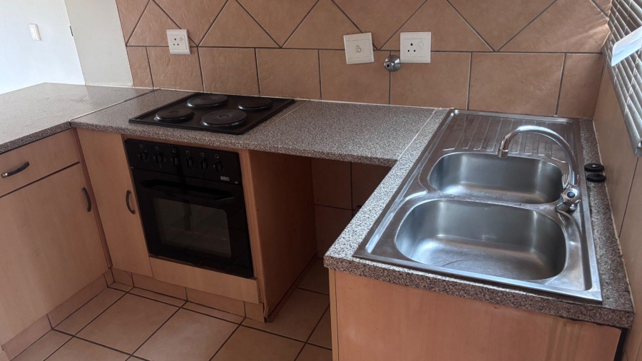 To Let 2 Bedroom Property for Rent in Clarina Gauteng