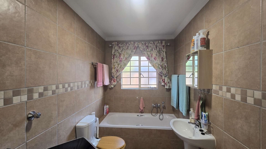 3 Bedroom Property for Sale in Annlin Gauteng