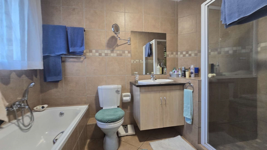 3 Bedroom Property for Sale in Annlin Gauteng