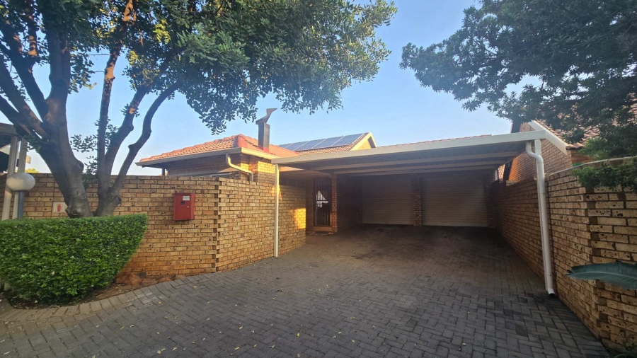 3 Bedroom Property for Sale in Annlin Gauteng