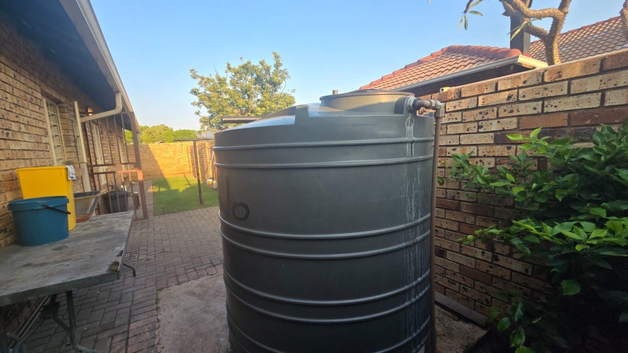 3 Bedroom Property for Sale in Annlin Gauteng