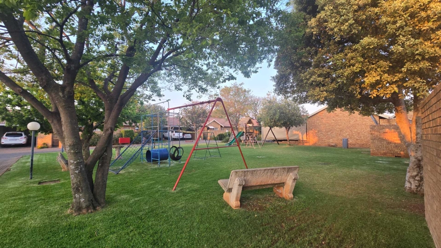 3 Bedroom Property for Sale in Annlin Gauteng
