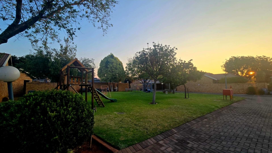3 Bedroom Property for Sale in Annlin Gauteng