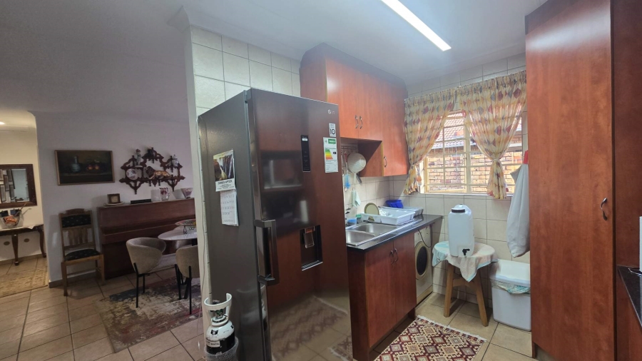 3 Bedroom Property for Sale in Annlin Gauteng
