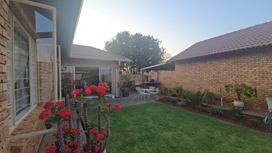3 Bedroom Property for Sale in Annlin Gauteng