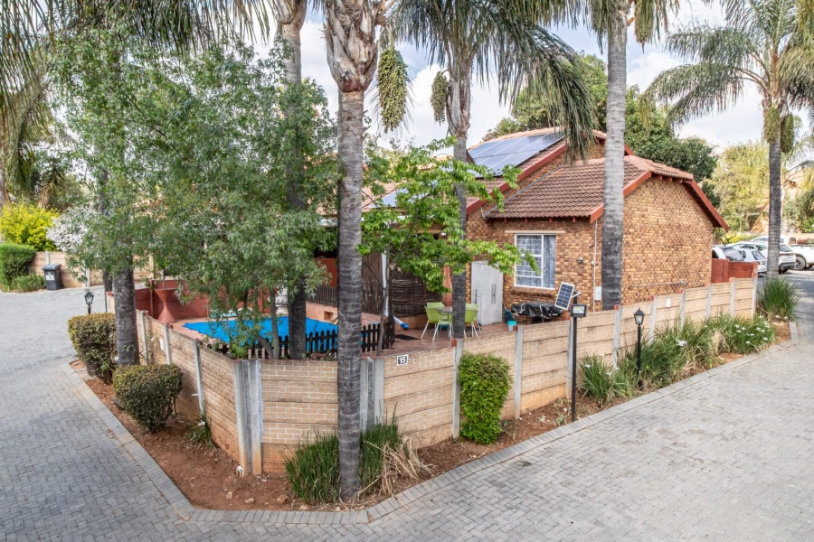 3 Bedroom Property for Sale in Honeydew Ridge Gauteng