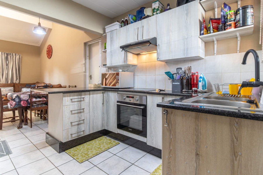 3 Bedroom Property for Sale in Honeydew Ridge Gauteng