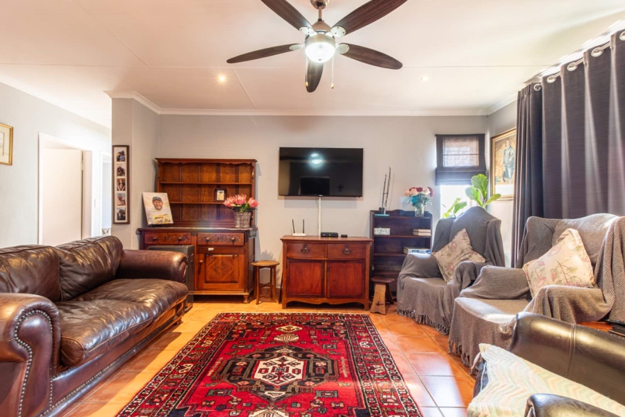 2 Bedroom Property for Sale in Wilgeheuwel Gauteng