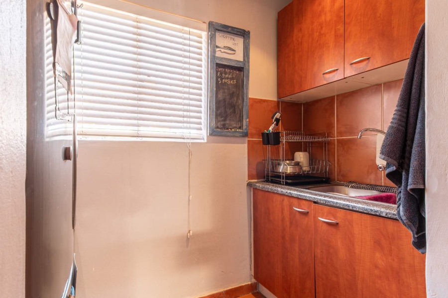 2 Bedroom Property for Sale in Wilgeheuwel Gauteng