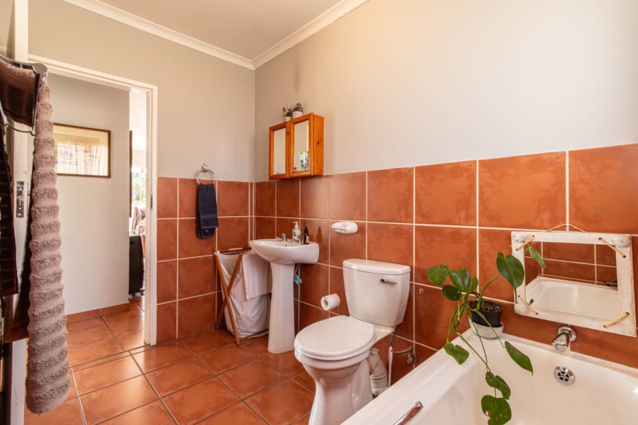2 Bedroom Property for Sale in Wilgeheuwel Gauteng