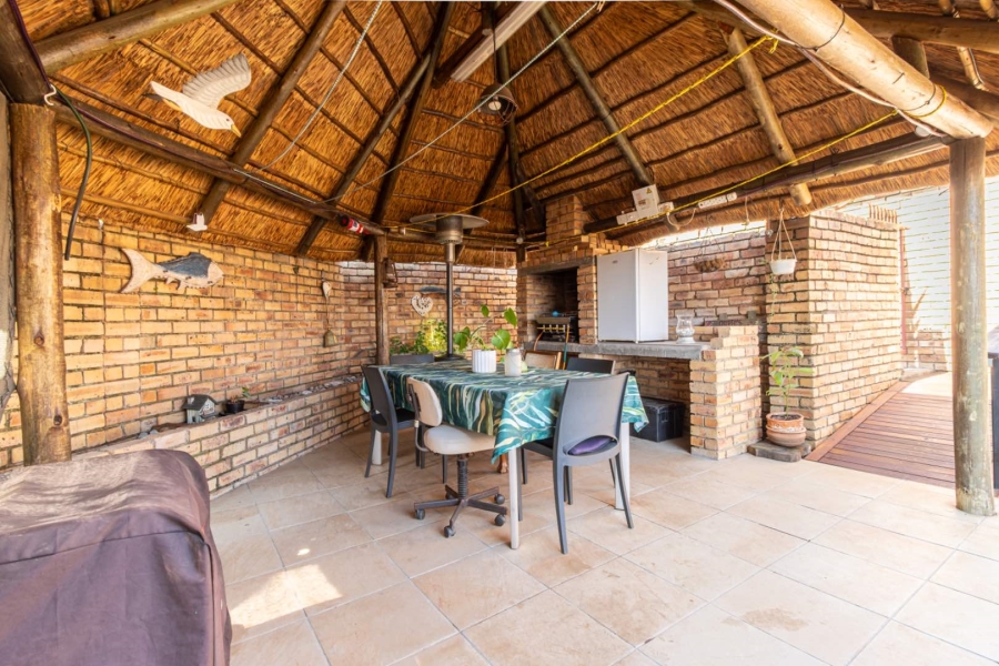 2 Bedroom Property for Sale in Wilgeheuwel Gauteng