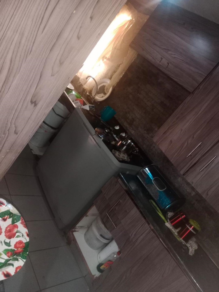 2 Bedroom Property for Sale in Tokoza Gauteng