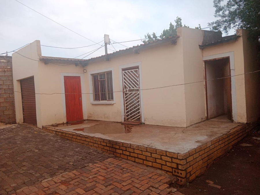 2 Bedroom Property for Sale in Tokoza Gauteng