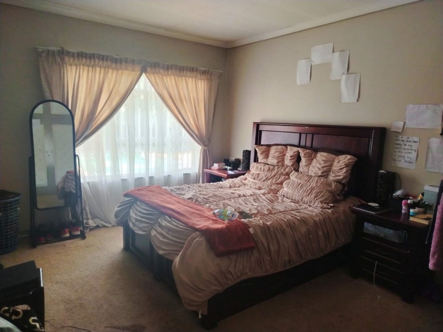 4 Bedroom Property for Sale in Allen Grove Gauteng