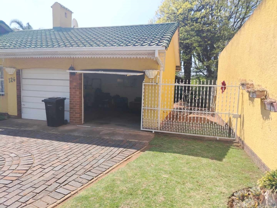 4 Bedroom Property for Sale in Allen Grove Gauteng