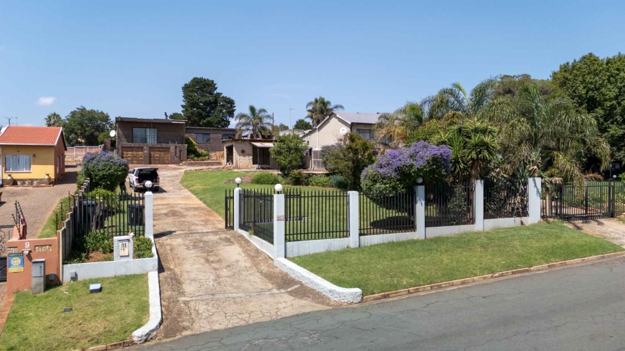4 Bedroom Property for Sale in Silverfields Gauteng