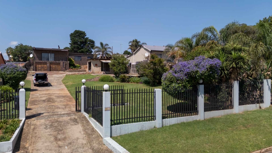 4 Bedroom Property for Sale in Silverfields Gauteng