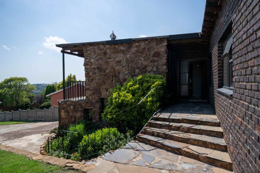 4 Bedroom Property for Sale in Silverfields Gauteng