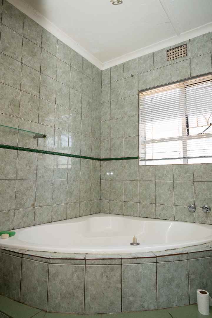4 Bedroom Property for Sale in Silverfields Gauteng